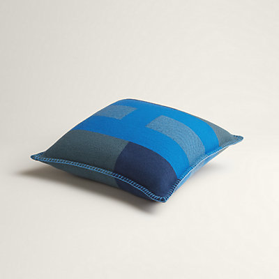 Pillows - Home Textiles | Hermès USA Pillows - Home Textiles | Hermès USA